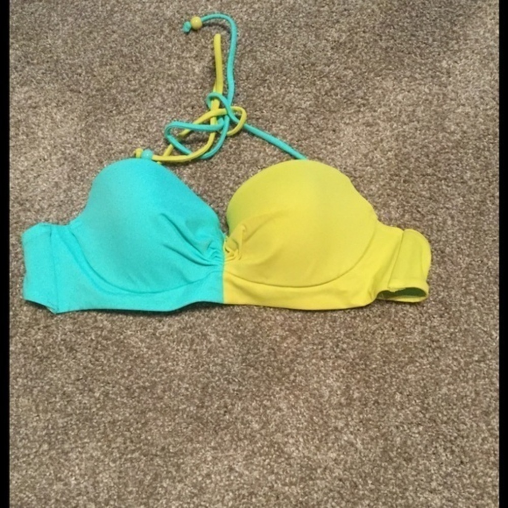🆕VS swimsuit top
